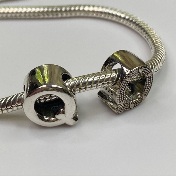 Sterling Silver Letter Q Charm - Picture 6 of 10